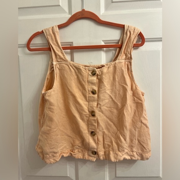 Linen crop with button detailing - Picture 3 of 3